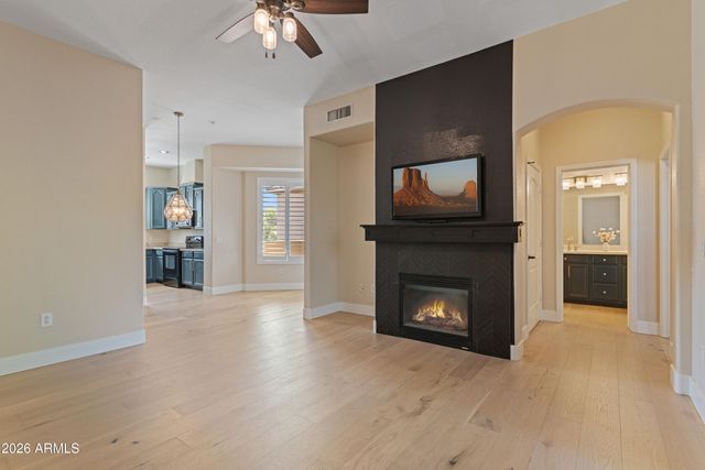 7027 N SCOTTSDALE Road 214, Paradise Valley, AZ 85253