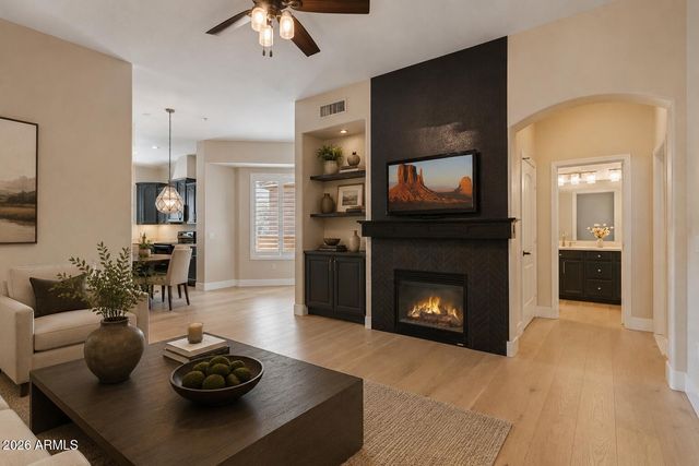 7027 N SCOTTSDALE Road 214, Paradise Valley, AZ 85253