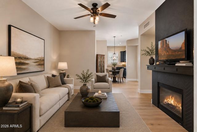 7027 N SCOTTSDALE Road 214, Paradise Valley, AZ 85253
