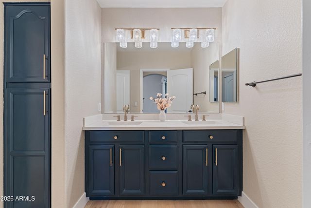 7027 N SCOTTSDALE Road 214, Paradise Valley, AZ 85253