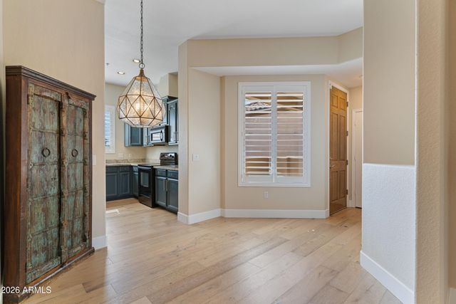 7027 N SCOTTSDALE Road 214, Paradise Valley, AZ 85253