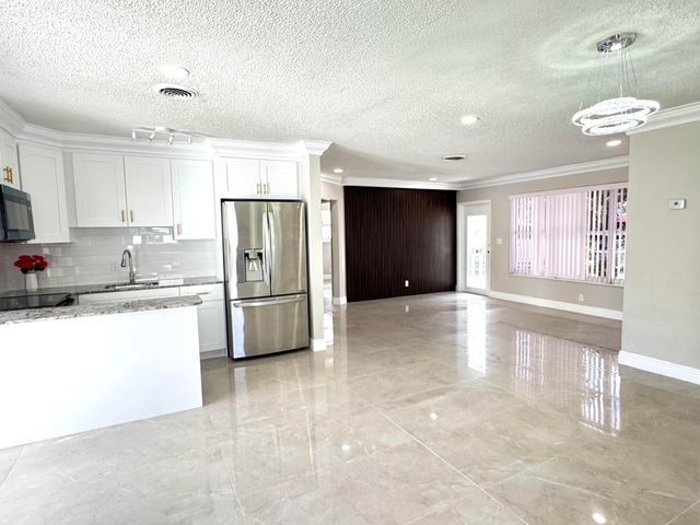 1840 NW 1st Way, Pompano Beach, FL 33060