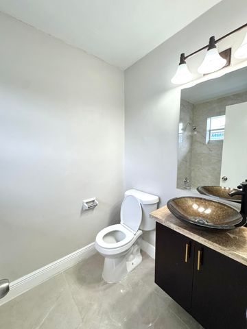 1840 NW 1st Way, Pompano Beach, FL 33060