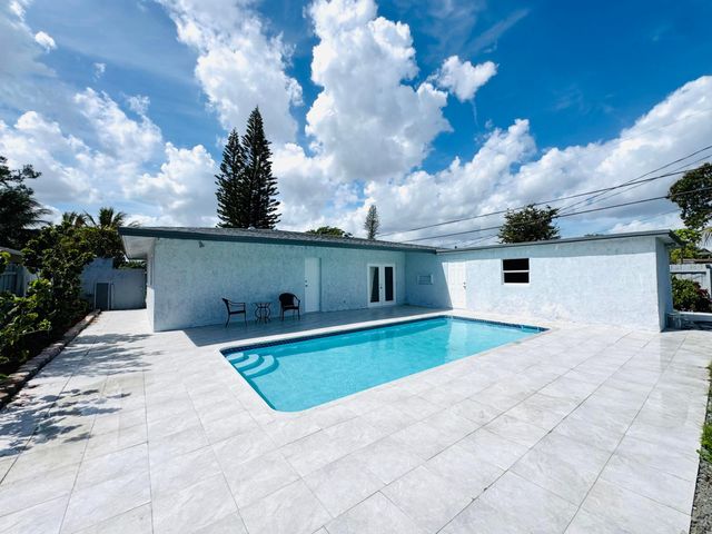 1840 NW 1st Way, Pompano Beach, FL 33060