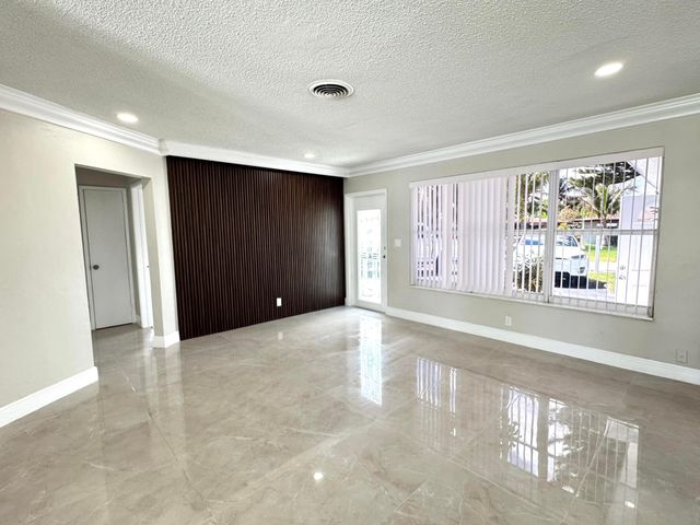 1840 NW 1st Way, Pompano Beach, FL 33060