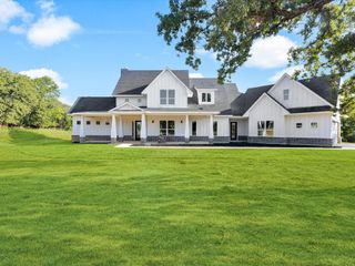 247 Silver Lakes Drive, Sunset, TX 76270