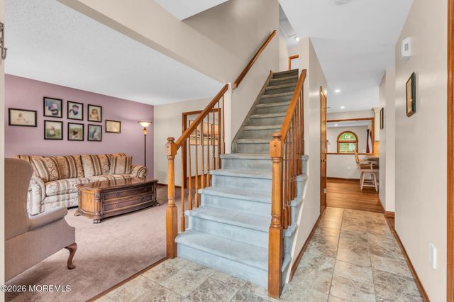 191 Edgemere Court, Toms River, NJ 08755