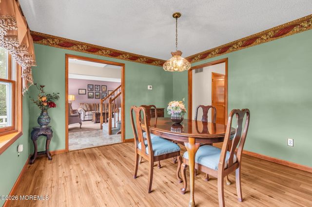 191 Edgemere Court, Toms River, NJ 08755