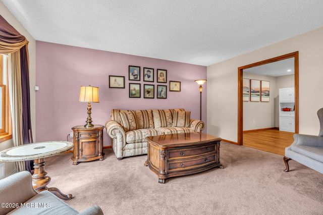 191 Edgemere Court, Toms River, NJ 08755