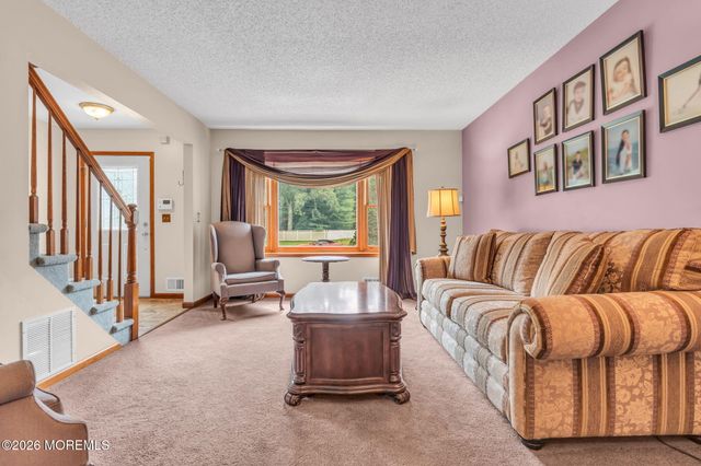 191 Edgemere Court, Toms River, NJ 08755