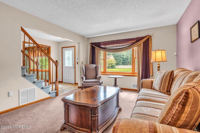 191 Edgemere Court, Toms River, NJ 08755