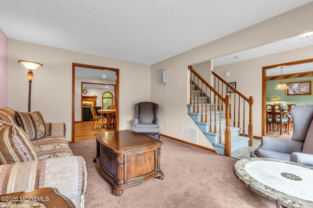 191 Edgemere Court, Toms River, NJ 08755