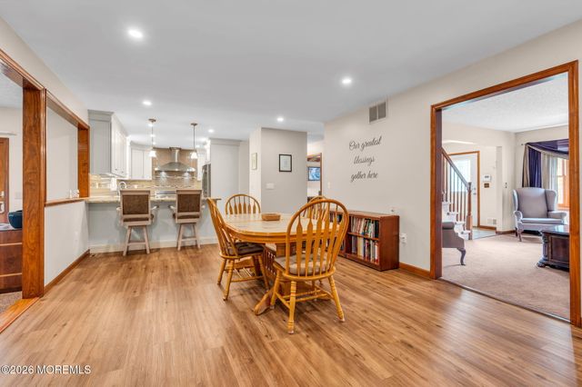 191 Edgemere Court, Toms River, NJ 08755