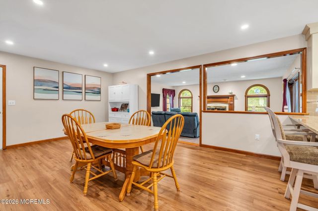 191 Edgemere Court, Toms River, NJ 08755