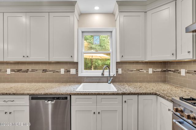 191 Edgemere Court, Toms River, NJ 08755