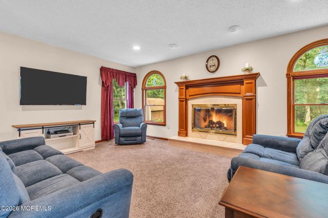 191 Edgemere Court, Toms River, NJ 08755