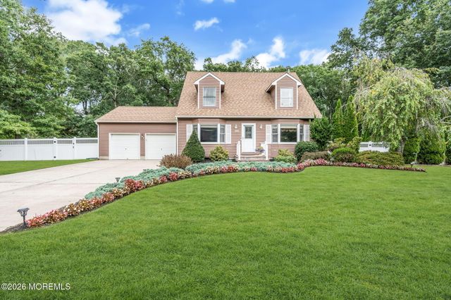 191 Edgemere Court, Toms River, NJ 08755