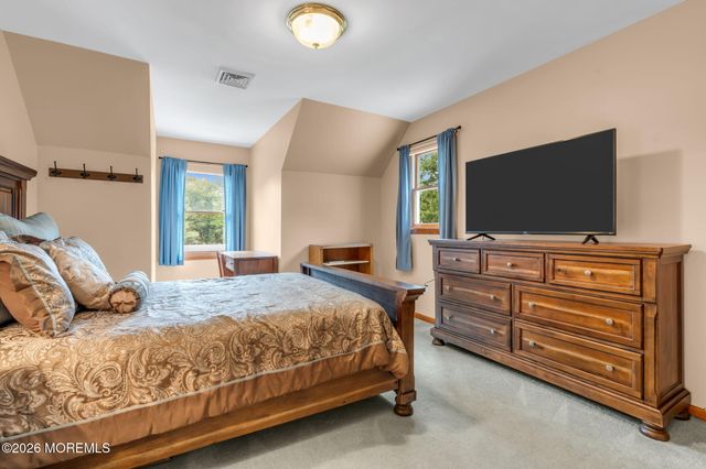 191 Edgemere Court, Toms River, NJ 08755