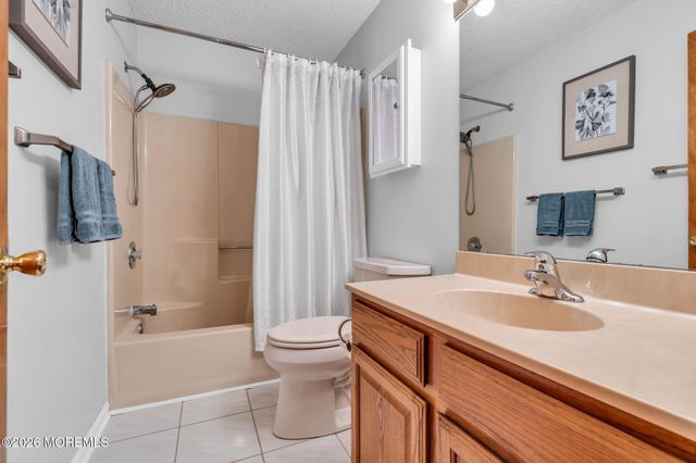 191 Edgemere Court, Toms River, NJ 08755