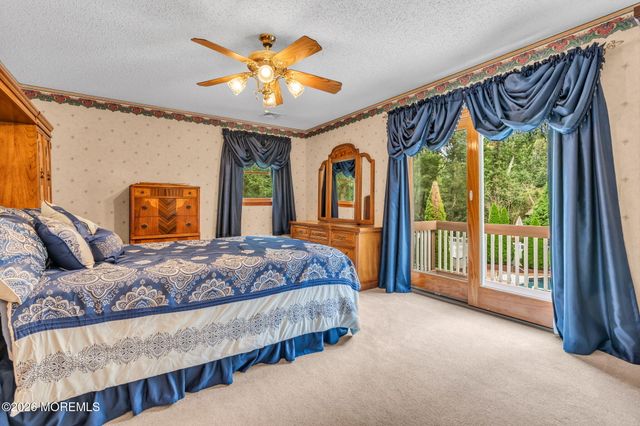 191 Edgemere Court, Toms River, NJ 08755