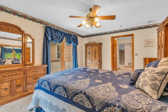 191 Edgemere Court, Toms River, NJ 08755
