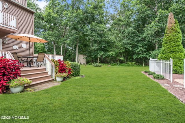 191 Edgemere Court, Toms River, NJ 08755