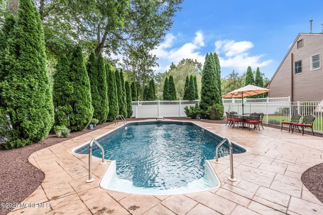 191 Edgemere Court, Toms River, NJ 08755