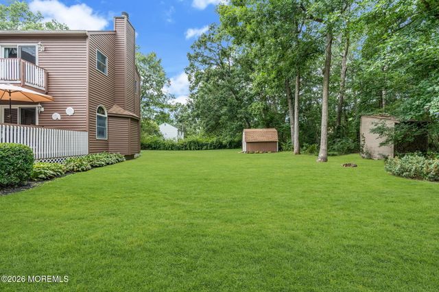 191 Edgemere Court, Toms River, NJ 08755