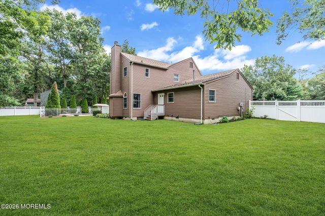 191 Edgemere Court, Toms River, NJ 08755