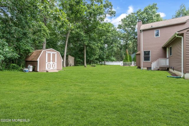191 Edgemere Court, Toms River, NJ 08755