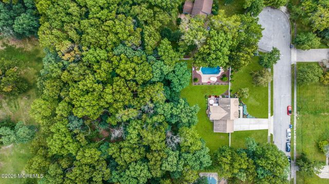 191 Edgemere Court, Toms River, NJ 08755