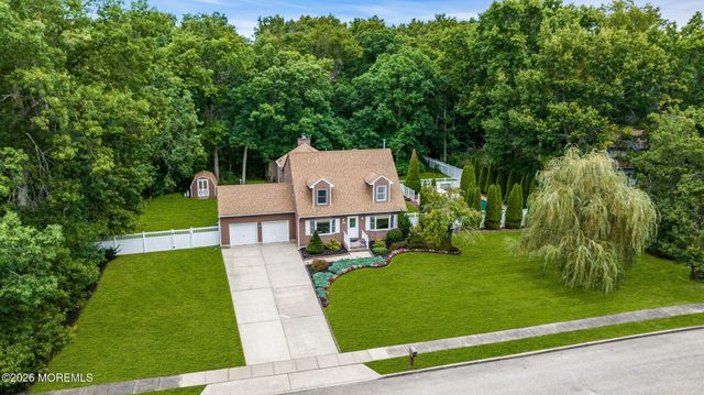 191 Edgemere Court, Toms River, NJ 08755