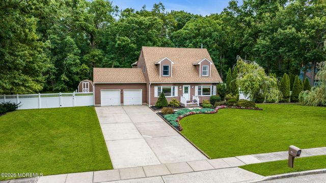 191 Edgemere Court, Toms River, NJ 08755