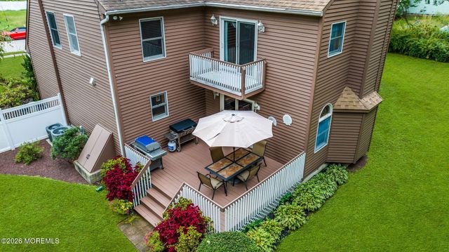 191 Edgemere Court, Toms River, NJ 08755