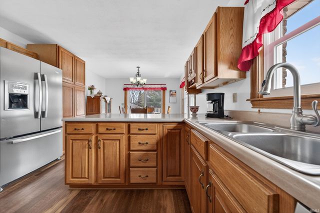 805 Lakeside Drive, Kokomo, IN 46902