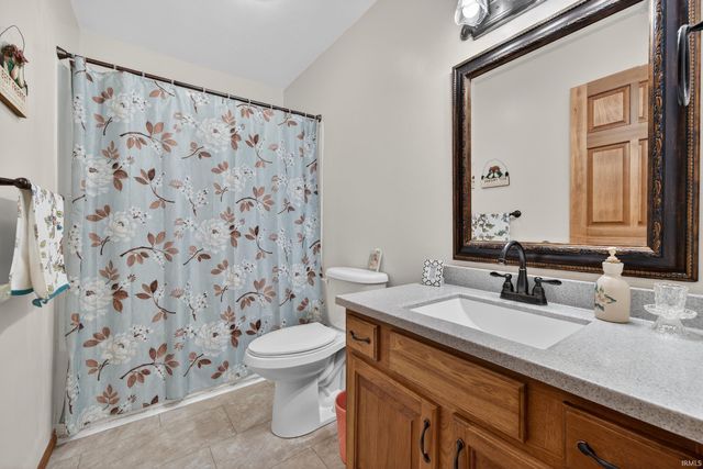 805 Lakeside Drive, Kokomo, IN 46902