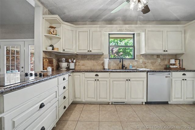5733 E 97th Place, Tulsa, OK 74137