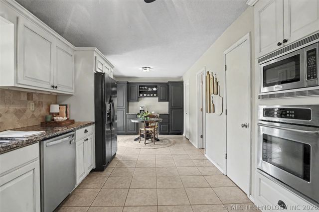 5733 E 97th Place, Tulsa, OK 74137