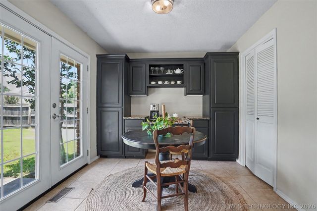 5733 E 97th Place, Tulsa, OK 74137