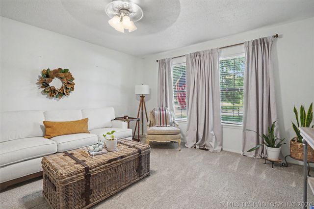 5733 E 97th Place, Tulsa, OK 74137