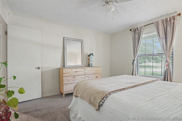 5733 E 97th Place, Tulsa, OK 74137