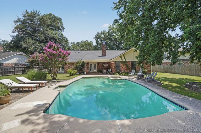 5733 E 97th Place, Tulsa, OK 74137