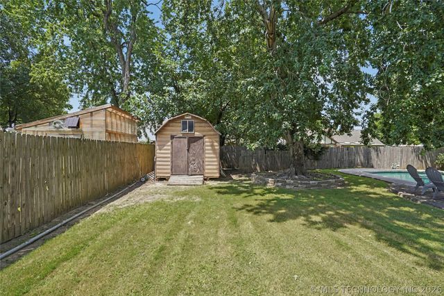 5733 E 97th Place, Tulsa, OK 74137