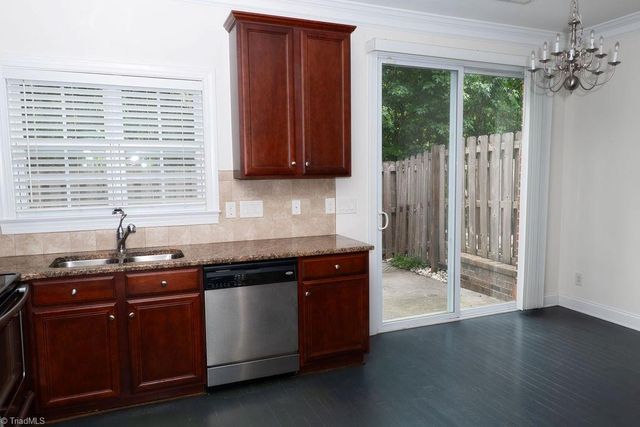 4988 Wyngate Village Drive, Winston-salem, NC 27103