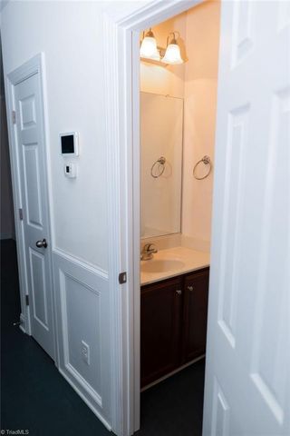 4988 Wyngate Village Drive, Winston-salem, NC 27103
