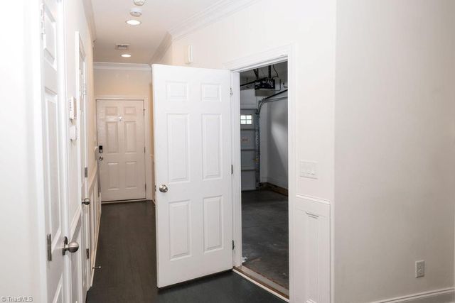 4988 Wyngate Village Drive, Winston-salem, NC 27103