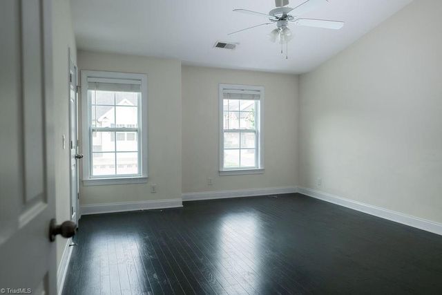4988 Wyngate Village Drive, Winston-salem, NC 27103