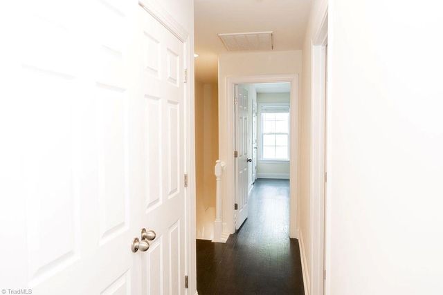 4988 Wyngate Village Drive, Winston-salem, NC 27103