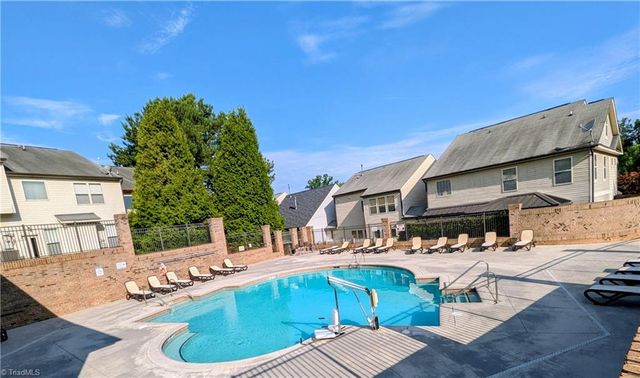 4988 Wyngate Village Drive, Winston-salem, NC 27103