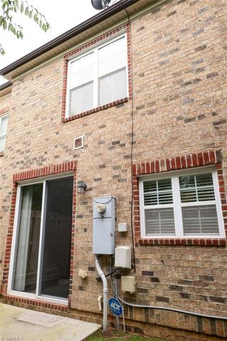 4988 Wyngate Village Drive, Winston-salem, NC 27103